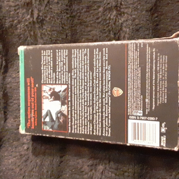 6/$15 Steven Seagal Above the Law Warner vhr home video - Picture 2 of 4